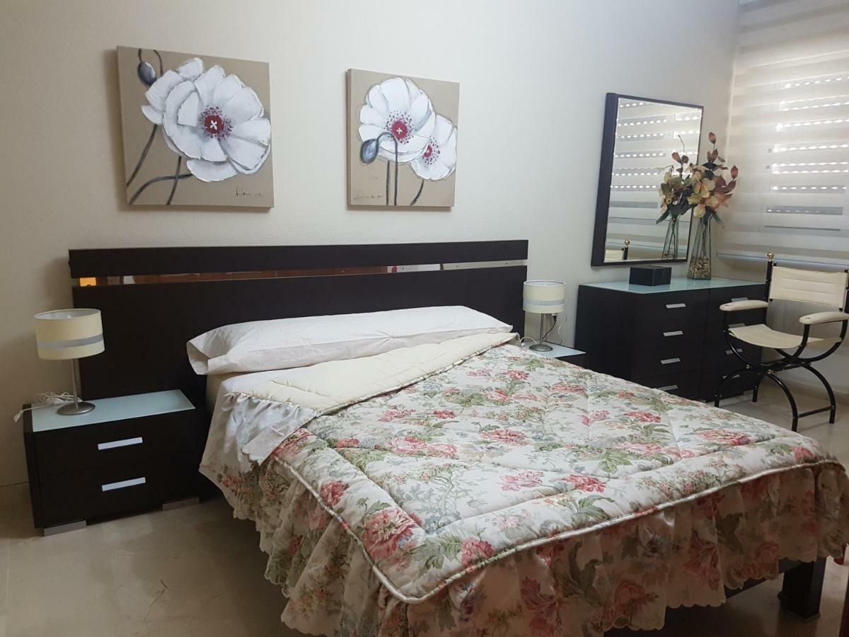 Apartamento Eduardo Dato Sevilla Exteriér fotografie